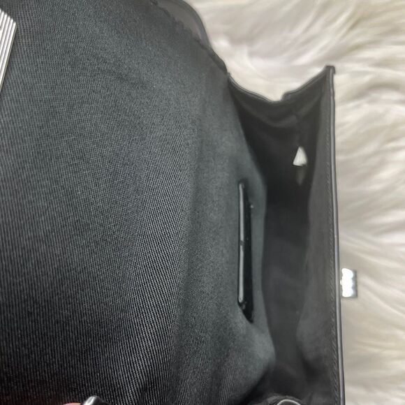 Forever 21 Quilted Belt bag Black - Picture 7 of 8